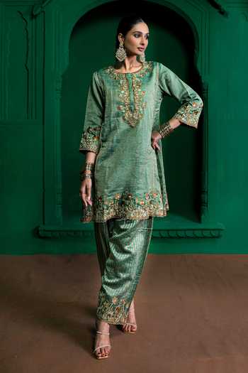 Charu Makkar Malaika Aari Work Kurta & Salwar Set