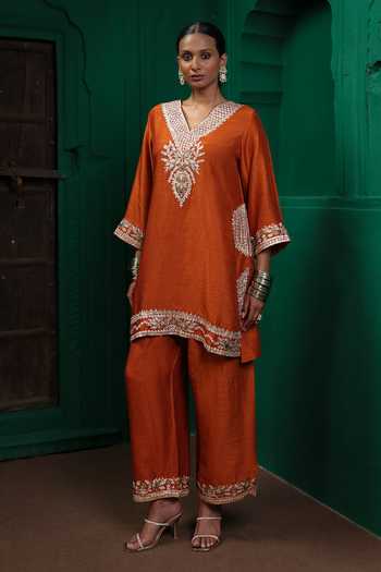Shop Charu Makkar Orange Silk V-neck Smita Embroidered Kurta And Pant Set Online at Aza Fashions Shop_Charu Makkar_Orange Silk V-neck Smita Embroidered Kurta And Pant Set _Online_at_Aza_Fashions
