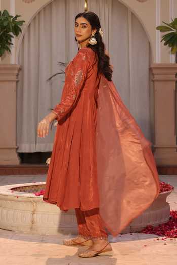 SEHER JAIPUR_Orange Silk Sweetheart Neck Zeya Embroidered Anarkali Set _Online_at_Aza_Fashions