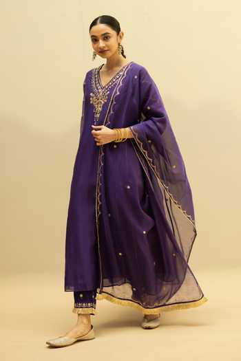 AM by Anita Mittal Purple Chanderi V-neck, Yes Chaandbali Hand Embroidered A Line Kurta Set Online at Aza Fashions AM by Anita Mittal_Purple Chanderi V-neck, Yes Chaandbali Hand Embroidered A Line Kurta Set _Online_at_Aza_Fashions