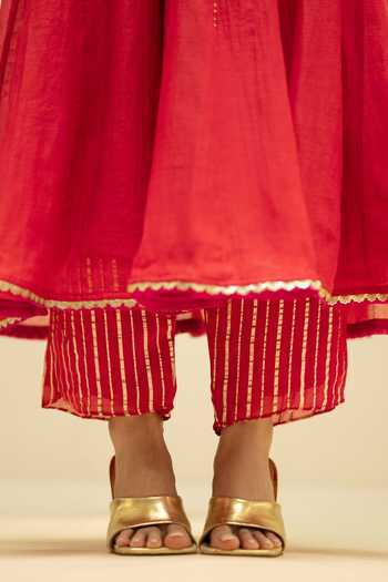 AM by Anita Mittal Red Chanderi V-neck Taarini Mul Anarkali Set Online at Aza Fashions AM by Anita Mittal_Red Chanderi V-neck Taarini Mul Anarkali Set _Online_at_Aza_Fashions