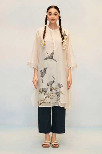 AM by Anita Mittal Off White Chanderi Mandarin Collar Rosh Floral Hand Painted Kurta With Pant Online at Aza Fashions AM by Anita Mittal_Off White Chanderi Mandarin Collar Rosh Floral Hand Painted Kurta With Pant _Online_at_Aza_Fashions