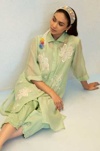 AM by Anita Mittal Green Chanderi Collared Neck, Yes Zara Embroidered Kurta And Pant Set at Aza Fashions AM by Anita Mittal_Green Chanderi Collared Neck, Yes Zara Embroidered Kurta And Pant Set _at_Aza_Fashions