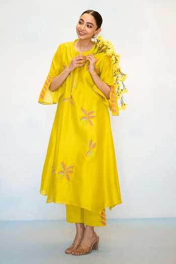 Buy AM by Anita Mittal Yellow Silk, Chanderi Mandarin Collar, Yes Saba Kurta With Pant Online at Aza Fashions Buy_AM by Anita Mittal_Yellow Silk, Chanderi Mandarin Collar, Yes Saba Kurta With Pant _Online_at_Aza_Fashions