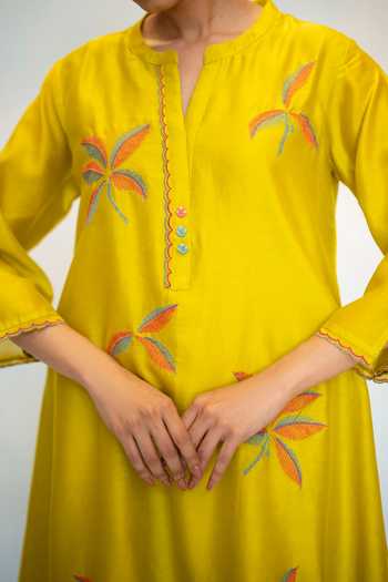 AM by Anita Mittal Yellow Silk, Chanderi Mandarin Collar, Yes Saba Kurta With Pant at Aza Fashions AM by Anita Mittal_Yellow Silk, Chanderi Mandarin Collar, Yes Saba Kurta With Pant _at_Aza_Fashions
