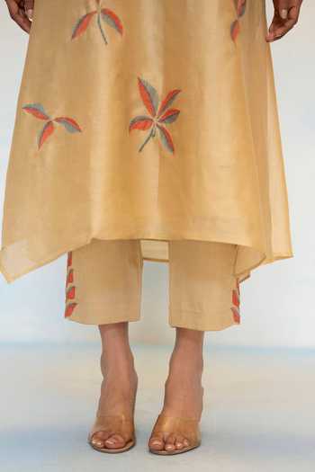 AM by Anita Mittal Beige Silk, Chanderi Split V-neck Saba Kurta And Pant Set Online at Aza Fashions AM by Anita Mittal_Beige Silk, Chanderi Split V-neck Saba Kurta And Pant Set _Online_at_Aza_Fashions