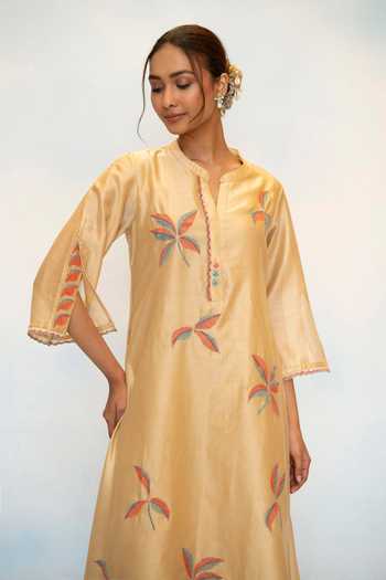 Buy AM by Anita Mittal Beige Silk, Chanderi Split V-neck Saba Kurta And Pant Set Online at Aza Fashions Buy_AM by Anita Mittal_Beige Silk, Chanderi Split V-neck Saba Kurta And Pant Set _Online_at_Aza_Fashions
