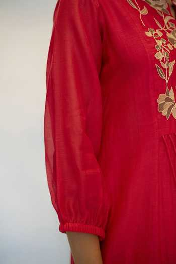 Shop AM by Anita Mittal Pink Chanderi Round Neck Noorani Embroidered Kurta And Pant Set Online at Aza Fashions Shop_AM by Anita Mittal_Pink Chanderi Round Neck Noorani Embroidered Kurta And Pant Set _Online_at_Aza_Fashions
