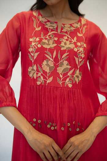 AM by Anita Mittal Pink Chanderi Round Neck Noorani Embroidered Kurta And Pant Set at Aza Fashions AM by Anita Mittal_Pink Chanderi Round Neck Noorani Embroidered Kurta And Pant Set _at_Aza_Fashions