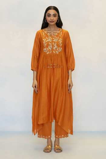 Shop AM by Anita Mittal Orange Chanderi Notched Neck Noorani Embroidered Kurta And Pant Set Shop_AM by Anita Mittal_Orange Chanderi Notched Neck Noorani Embroidered Kurta And Pant Set