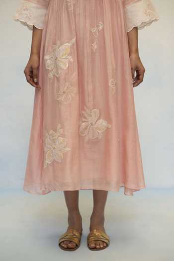 AM by Anita Mittal Pink Chanderi Round Neck Zara Mul Kurta And Pant Set at Aza Fashions AM by Anita Mittal_Pink Chanderi Round Neck Zara Mul Kurta And Pant Set _at_Aza_Fashions