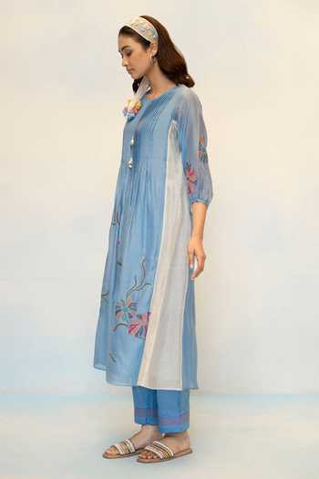 AM by Anita Mittal_Blue Chanderi Round Neck Meher Embroidered Kurta And Pant Set _Online_at_Aza_Fashions
