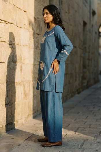 Buy_Aditi Somani_Blue Denim Round Neck Embroidered Kurta Set _Online_at_Aza_Fashions
