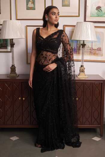 Meenagurnam Embellished Floral Net Saree & Choli Set 