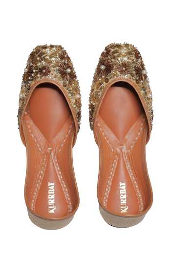 Kurrbat Kanak Bead Embellished Juttis