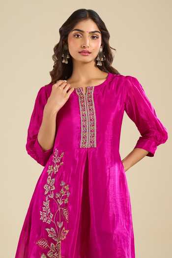Khwaab By Sanjana Lakhani_Fuchsia Organza Round Neck, Yes Asymmetric Embroidered Kurta And Pant Set _at_Aza_Fashions