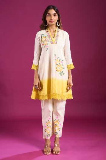 Khwaab By Sanjana Lakhani_Yellow Cotton V-neck, Yes Printed Kurta And Pant Set _Online_at_Aza_Fashions