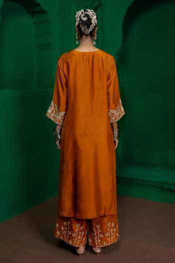 Charu Makkar Tanuja Embroidered Kurta & Pant Set