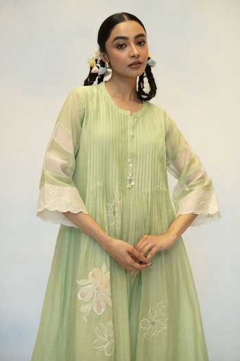 AM by Anita Mittal Green Chanderi Round Neck, Yes Zara Mul Tunic And Pant Set at Aza Fashions AM by Anita Mittal_Green Chanderi Round Neck, Yes Zara Mul Tunic And Pant Set _at_Aza_Fashions