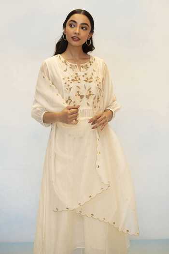 Buy AM by Anita Mittal White Chanderi Notched Neck, Yes Noorani Mul Kurta And Pant Set Online at Aza Fashions Buy_AM by Anita Mittal_White Chanderi Notched Neck, Yes Noorani Mul Kurta And Pant Set _Online_at_Aza_Fashions