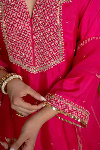 Buy Mint Blush Pink Silk, Organza V-neck Vivid Embroidered Kurta Set Online at Aza Fashions Buy_Mint Blush_Pink Silk, Organza V-neck Vivid Embroidered Kurta Set _Online_at_Aza_Fashions