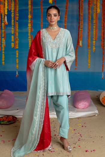 Mint Blush Blue Organza, Chanderi V-neck Skylight Yoke Embroidered Kurta Set at Aza Fashions Mint Blush_Blue Organza, Chanderi V-neck Skylight Yoke Embroidered Kurta Set _at_Aza_Fashions