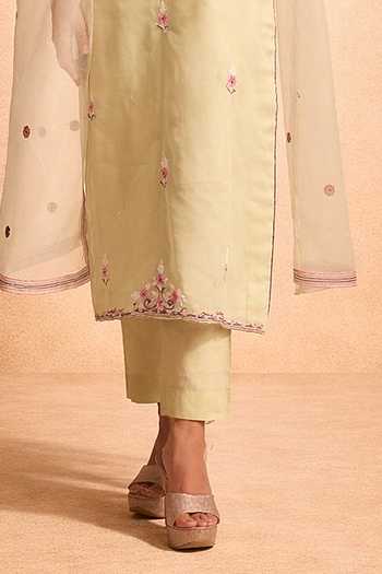 Meesa_Green Cotton, Organza, Shantoon Leaf Neck, Mogra Floral Embroidered Kurta Set _Online_at_Aza_Fashions