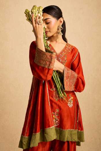 Meesa_Orange Organza, Chanderi Cotton V-neck Leela Hand Embroidered Anarkali Set _Online_at_Aza_Fashions