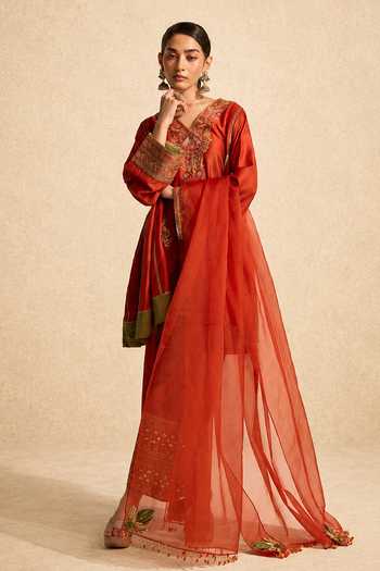 Buy_Meesa_Orange Organza, Chanderi Cotton V-neck Leela Hand Embroidered Anarkali Set _Online_at_Aza_Fashions