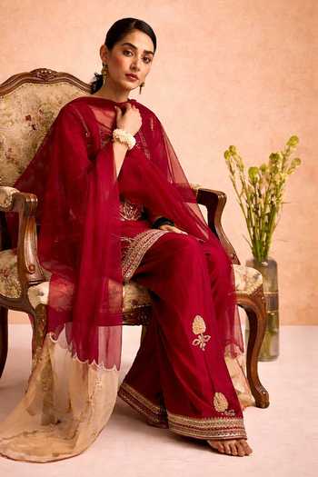 Meesa Noor Floral Embroidered Kurta Set 