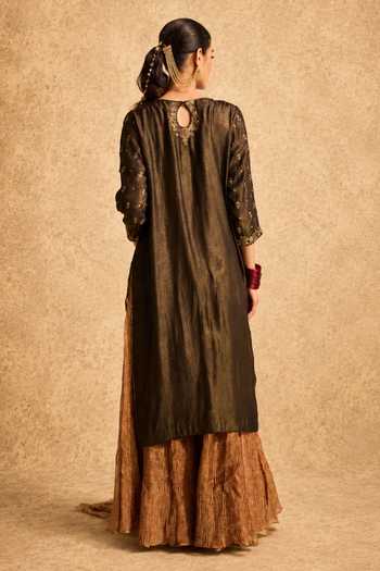 Meesa Amanat Hand Embroidered Kurta Set 