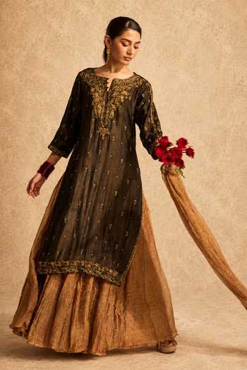 Meesa Amanat Hand Embroidered Kurta Set 