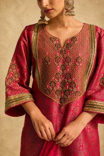 Buy Meesa Pink Chanderi, Brocade, Shantoon V-neck, Yes Hina Hand Embroidered Kurta Set Buy_Meesa_Pink Chanderi, Brocade, Shantoon V-neck, Yes Hina Hand Embroidered Kurta Set