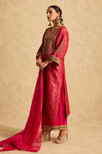 Shop Meesa Pink Chanderi, Brocade, Shantoon V-neck, Yes Hina Hand Embroidered Kurta Set Shop_Meesa_Pink Chanderi, Brocade, Shantoon V-neck, Yes Hina Hand Embroidered Kurta Set