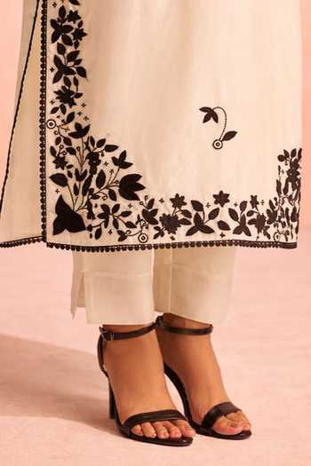 Meesa Ivory Cotton, Organza, Chanderi V-neck, Yes Kajal Hand Embroidered Kurta Set Online at Aza Fashions Meesa_Ivory Cotton, Organza, Chanderi V-neck, Yes Kajal Hand Embroidered Kurta Set _Online_at_Aza_Fashions