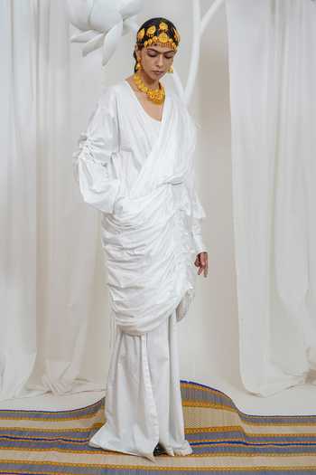 Saim White Cotton Scoop Neck Pocket Saree Dress at Aza Fashions Saim_White Cotton Scoop Neck Pocket Saree Dress _at_Aza_Fashions