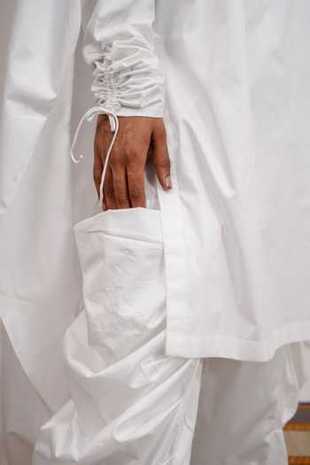 Buy Saim White Cotton Gathered Hoodie Kurta Set Online at Aza Fashions Buy_Saim_White Cotton Gathered Hoodie Kurta Set _Online_at_Aza_Fashions