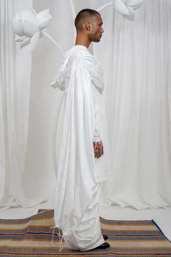 Saim White Cotton Gathered Hoodie Kurta Set at Aza Fashions Saim_White Cotton Gathered Hoodie Kurta Set _at_Aza_Fashions