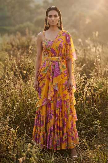 Shop Basanti Kapde aur Koffee Mustard Georgette Sweetheart Neck Ruffle Draped Saree Set Online at Aza Fashions Shop_Basanti Kapde aur Koffee_Mustard Georgette Sweetheart Neck Ruffle Draped Saree Set _Online_at_Aza_Fashions
