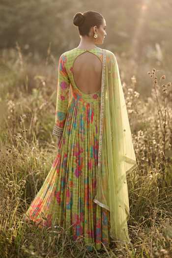 Basanti Kapde aur Koffee Citrine Fleur Embroidered Anarkali Set 