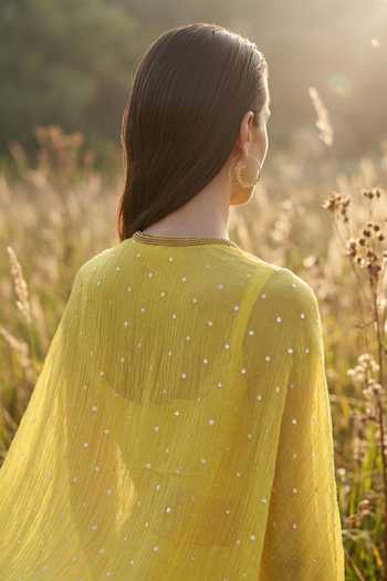 Basanti Kapde aur Koffee_Yellow Crepe Sweetheart Neck Citrine Muse Phulkari Cape Set _Online_at_Aza_Fashions