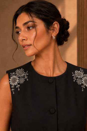 Vridhi Somaani Black Suiting Round Neck Hanna Hand Embroidered Short Dress at Aza Fashions Vridhi Somaani_Black Suiting Round Neck Hanna Hand Embroidered Short Dress _at_Aza_Fashions