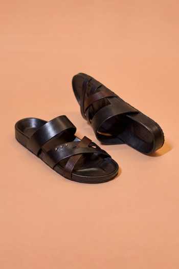 Buy Dmodot Black Corko Ombro Nero Flats Online at Aza Fashions Buy_Dmodot_Black Corko Ombro Nero Flats _Online_at_Aza_Fashions