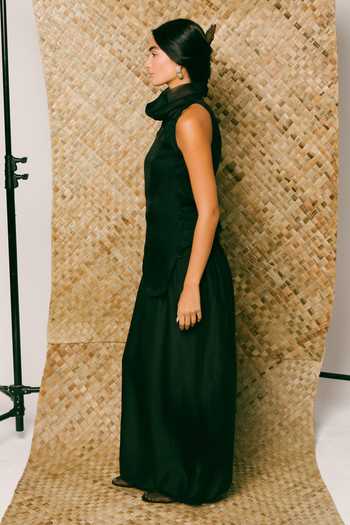 Shop Ituvana Black Silk, Organza High Neck Mawar Tunic And Salwar Set Online at Aza Fashions Shop_Ituvana_Black Silk, Organza High Neck Mawar Tunic And Salwar Set _Online_at_Aza_Fashions