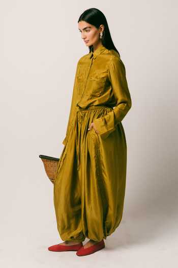 Ituvana Olive Green Silk Collared Neck Cahaya Balloon Pant Set Online at Aza Fashions Ituvana_Olive Green Silk Collared Neck Cahaya Balloon Pant Set _Online_at_Aza_Fashions