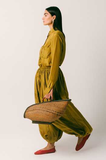Buy Ituvana Olive Green Silk Collared Neck Cahaya Balloon Pant Set Online at Aza Fashions Buy_Ituvana_Olive Green Silk Collared Neck Cahaya Balloon Pant Set _Online_at_Aza_Fashions