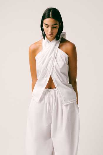 Shop Ituvana White Cotton, Poplin Halter Neck Bumi Salwar Set Online at Aza Fashions Shop_Ituvana_White Cotton, Poplin Halter Neck Bumi Salwar Set _Online_at_Aza_Fashions