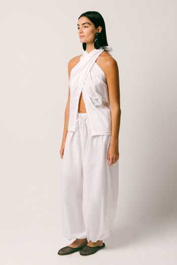 Buy Ituvana White Cotton, Poplin Halter Neck Bumi Salwar Set Buy_Ituvana_White Cotton, Poplin Halter Neck Bumi Salwar Set