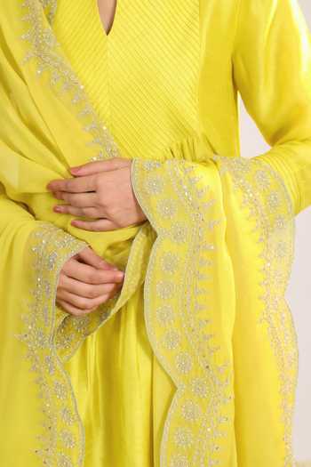 Buy Roohbyridhimaa Yellow Silk, Organza, Viscose Mandarin Collar, Kurta Set With Scallop Dupatta Buy_Roohbyridhimaa_Yellow Silk, Organza, Viscose Mandarin Collar, Kurta Set With Scallop Dupatta