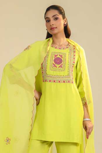Roohbyridhimaa Yellow Organza, Silk Satin Round Neck Gulshan Lime Kurta Set Online at Aza Fashions Roohbyridhimaa_Yellow Organza, Silk Satin Round Neck Gulshan Lime Kurta Set _Online_at_Aza_Fashions